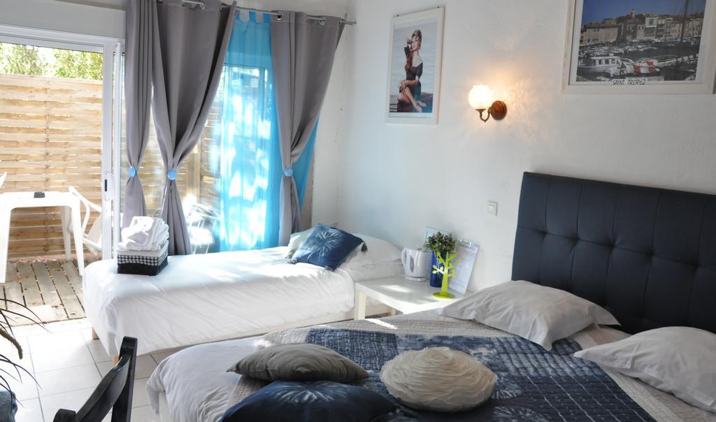 Hotel Les Mimosas Bormes-les-Mimosas Værelse billede