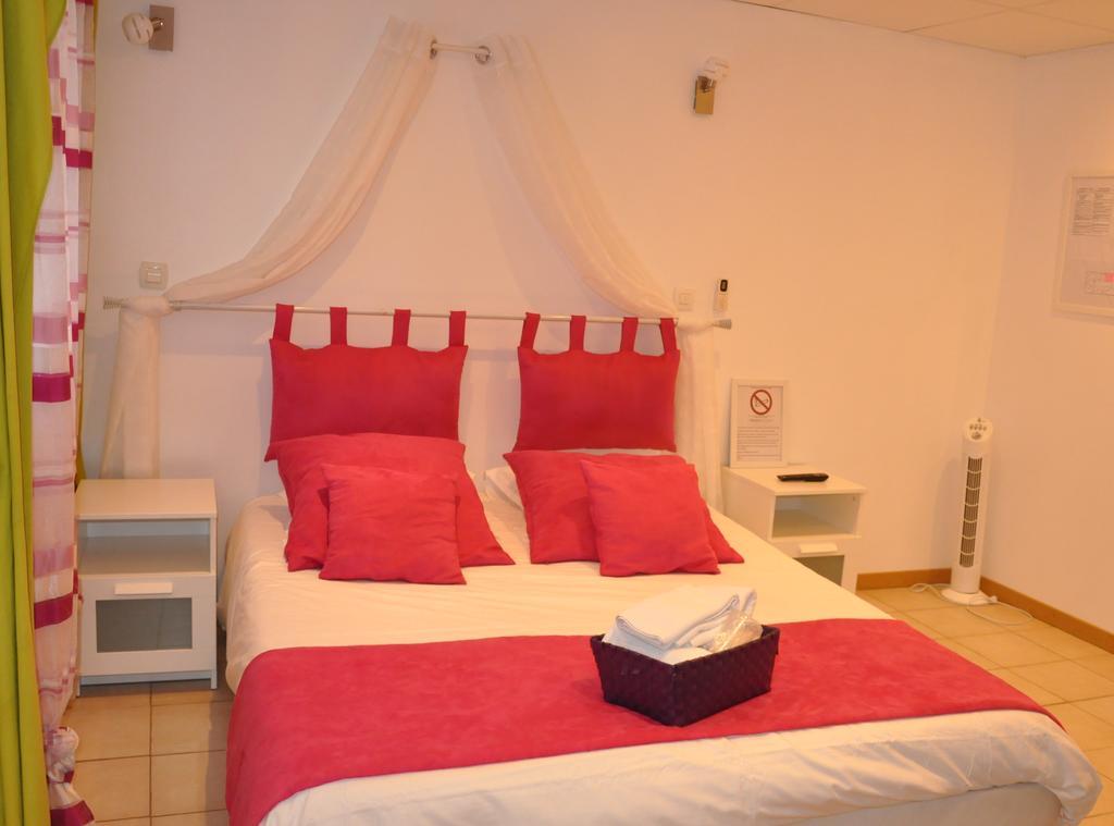 Hotel Les Mimosas Bormes-les-Mimosas Værelse billede